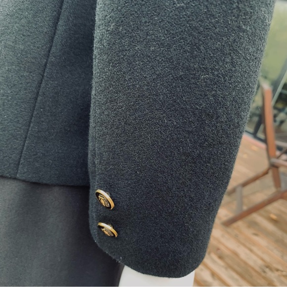 Classic chique black wool blazer jacket two buttons closure two front pockets - Picture 8 of 16